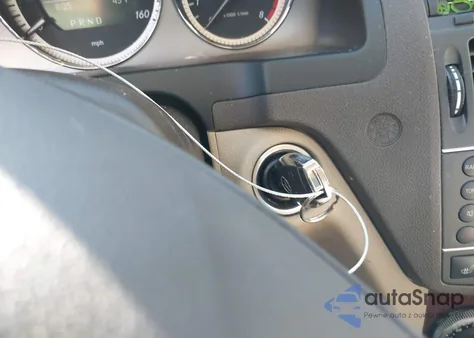 2011 Mercedes-Benz C 300 Luxury 4Matic/Sport 4Matic z USA, uszkodzony, nr VIN WDDGF8BB3BR183540